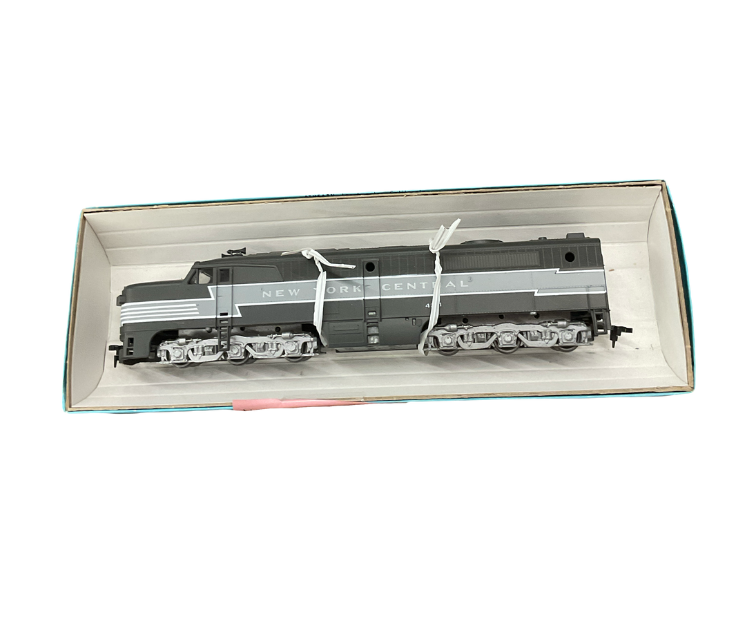 HO Scale | NY CentralA Unit Powered Diesel Locomotive