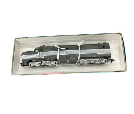 HO Scale | NY CentralA Unit Powered Diesel Locomotive