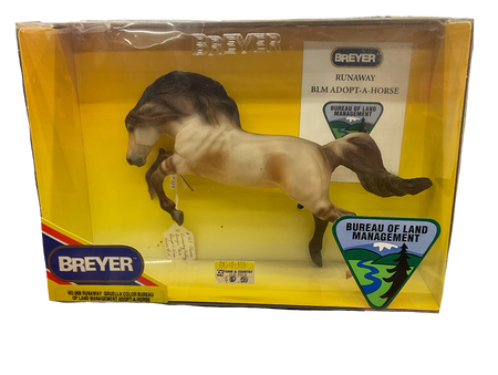 Preowned Breyer Model Horse | No. 989 Runaway Gruella Mustang