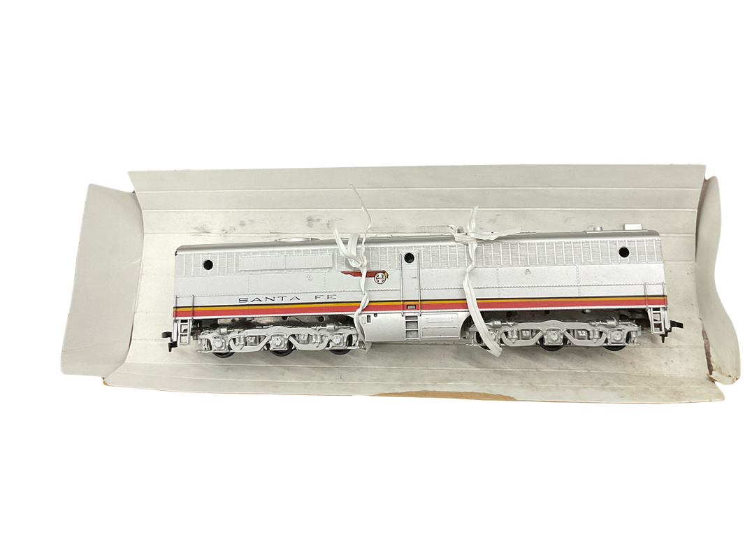 HO Scale | Santa Fe Dummy | B Unit