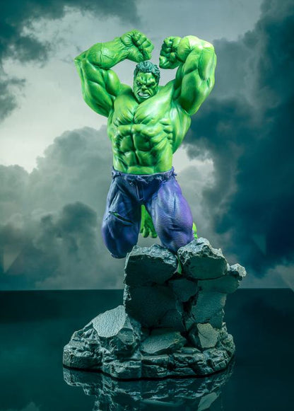 Marvel Premier Collection: The Hulk Statue | 17"