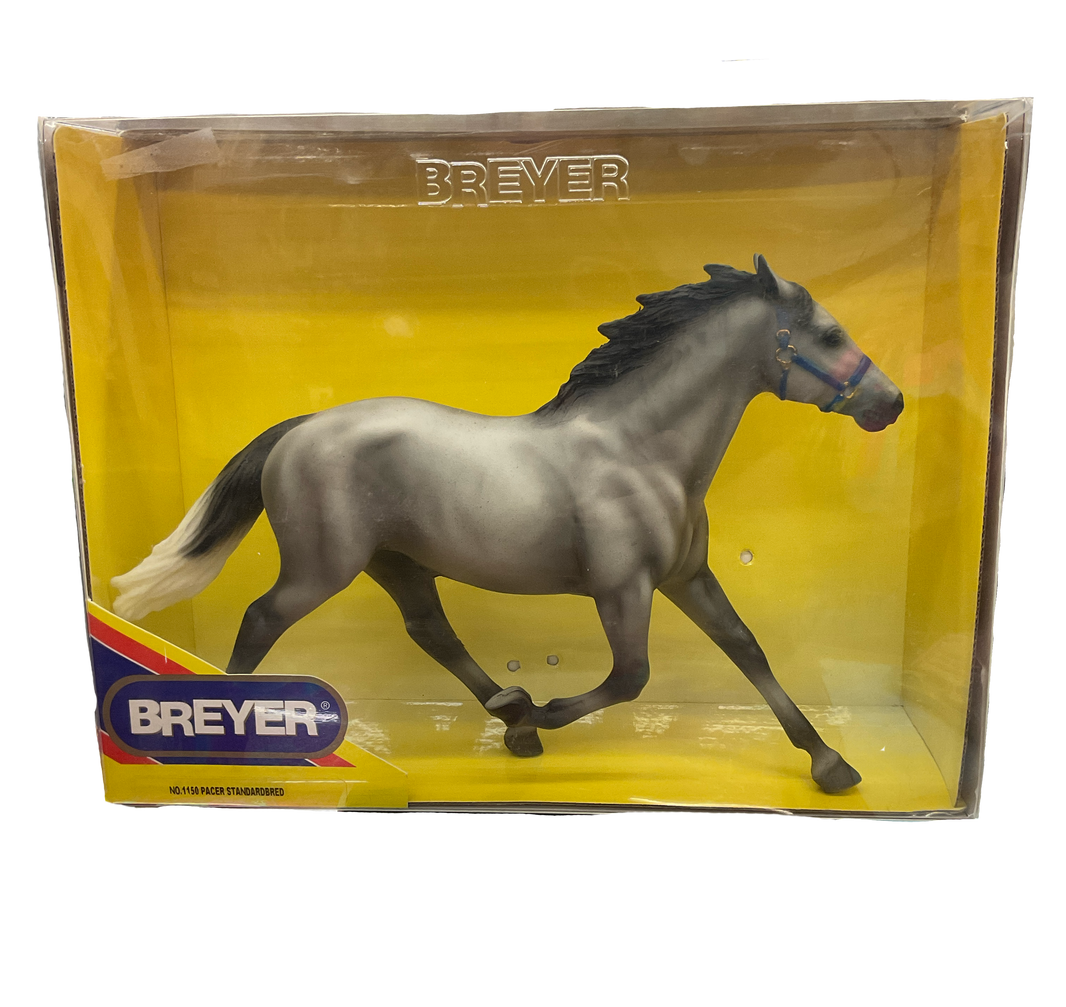 Pre-Owned #1150 Pacer Standardbred Breyer Model Horse
