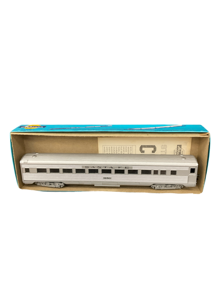 HO Scale | Santa Fe Coach | Athearn