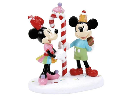 “Mickey and Minnie Share a Treat” Figurine | Department 56