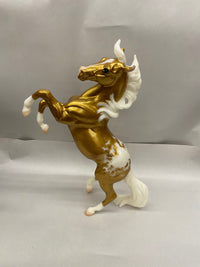 2025 Breyerfest Special Run | To the Ties that Bind Us - Gold Charm