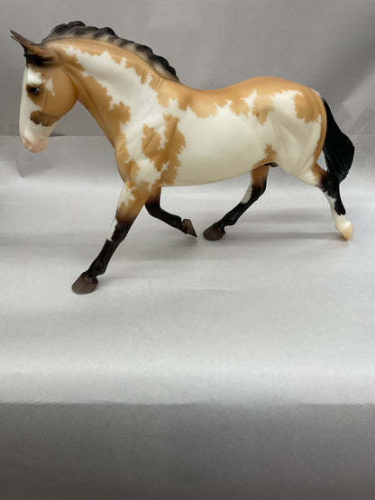 2022 Breyerfest Surprise Model | Rotating Draft Surprise - Buckskin Pinto with Loose Mane