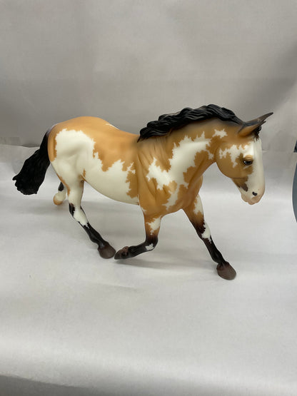 2022 Breyerfest Surprise Model | Rotating Draft Surprise - Buckskin Pinto with Loose Mane