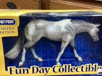 Pre-Owned "Platinum"| Breyer Fun Day Model | 731120