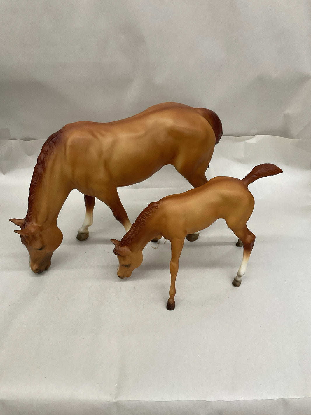 Pre-Owned "Buttons and Bows Gift Set" | #1433 | No Box | Breyer Model Horse