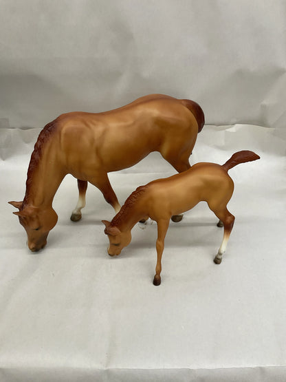 Pre-Owned "Buttons and Bows Gift Set" | #1433 | No Box | Breyer Model Horse