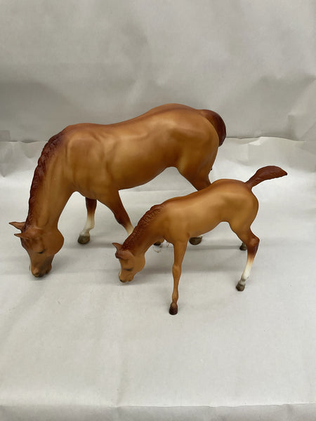 Pre-Owned "Buttons and Bows Gift Set" | #1433 | No Box | Breyer Model Horse