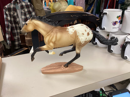 Pre-Owned "Hakan" | Breyer Model Horse | No Box