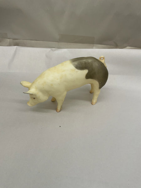 Pre-Owned "Jasper" | Vintage Breyer Market Hog | No Box | #355