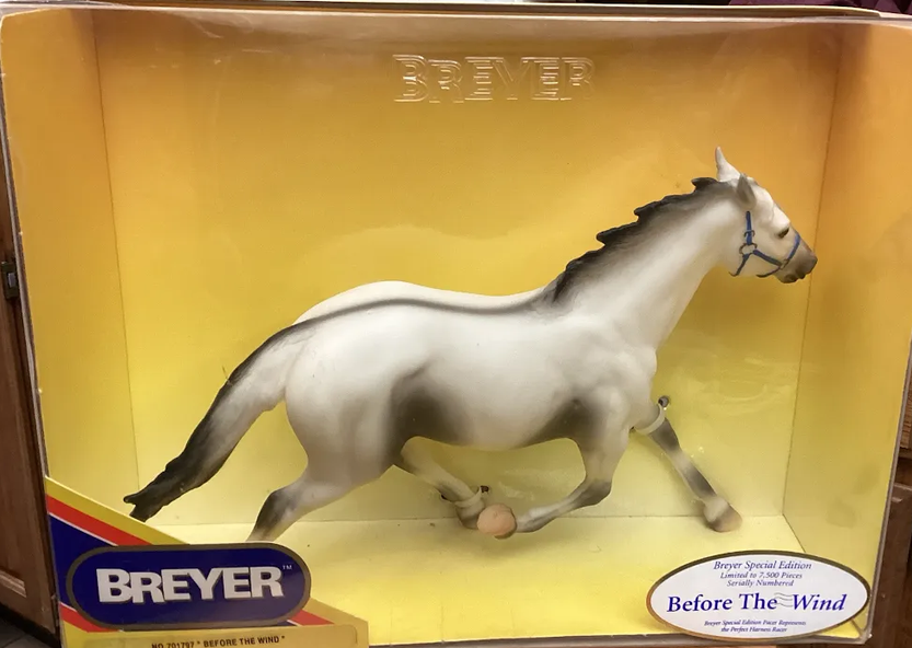 Pre-Owned 701797 "Before The Wind" | Breyer Model Horse