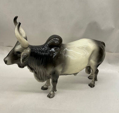 Pre-Owned Breyer Brahma Bull | Breyer Model Animals