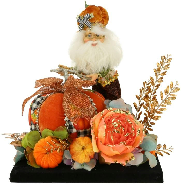 Jack O’ Lantern Northpole Elf Tablescape