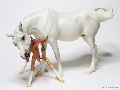 Pre-Owned Susecion & Le Fire | Mare and Foal Breyer Model Horse | #1175 - No Box