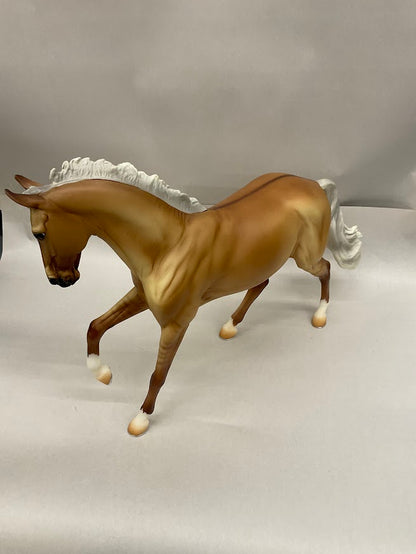 Breyer Miss Independent | B-BF-10089 | Traditional