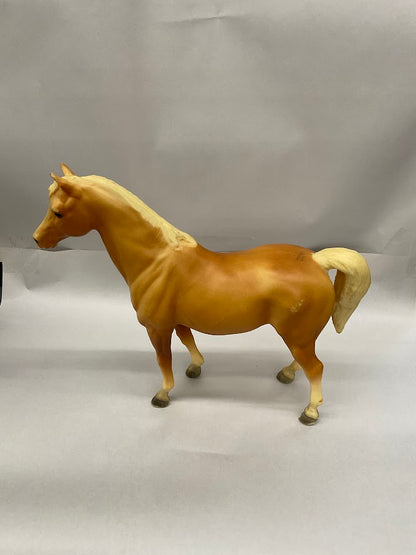 Pre-Owned Breyer Family Arabian Mare (Palomino) | No Box