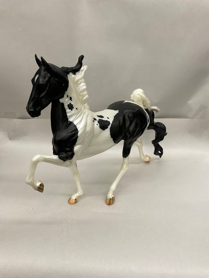 Pre-Owned 2023 Breyerfest Stagecoach Surprise | Black and White Tobiano Pinto - Matte | No Box