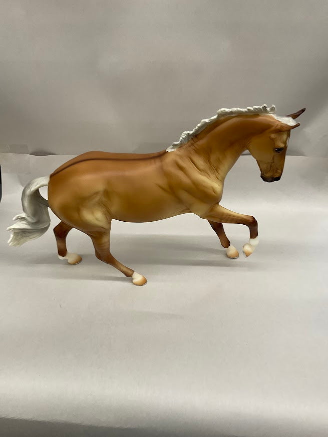Breyer Miss Independent | B-BF-10089 | Traditional
