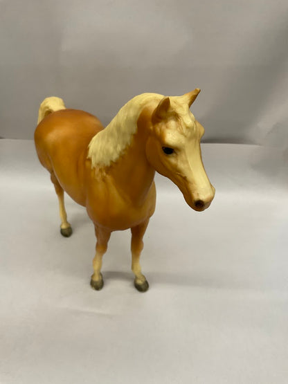 Pre-Owned Breyer Family Arabian Mare (Palomino) | No Box