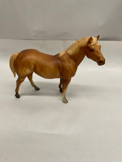 Pre-Owned Breyer | Quarter Horse Stallion "Family" | No Box