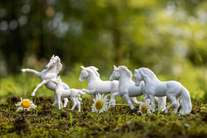 Breyer Colorful Breeds Paint & Play