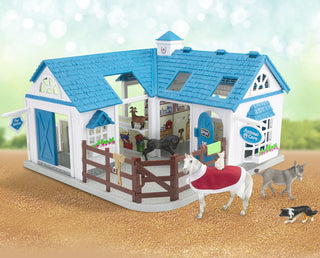 Breyer Stablemates Deluxe Animal Hospital - Blue Roof