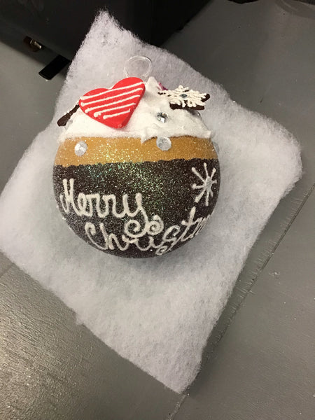 Peter’s Seasons 10cm Merry Christmas Treats Ornament