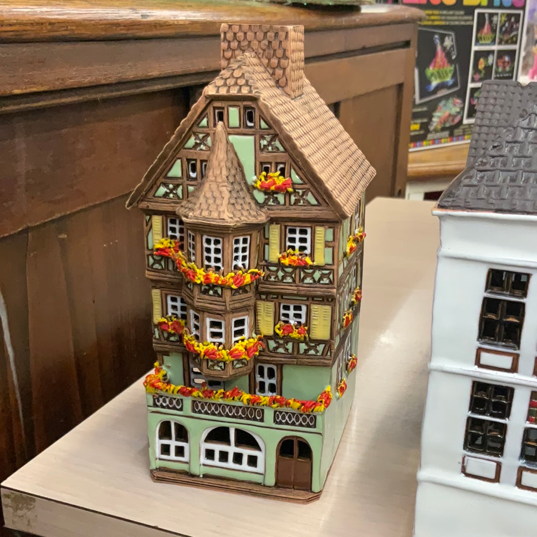 Nordic Dreams Tea Light European Ceramic Buildings