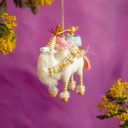 Calowishus Camel Ornament