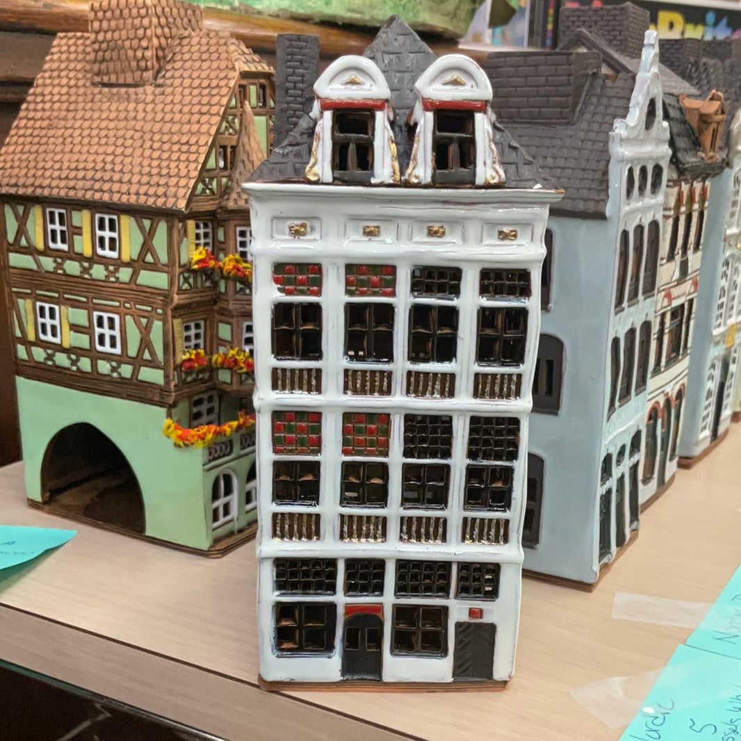 Nordic Dreams Tea Light European Ceramic Buildings