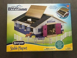Breyer Deluxe Stable set