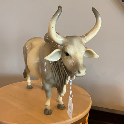 Pre-Owned Breyer Brahma Bull | Breyer Model Animals