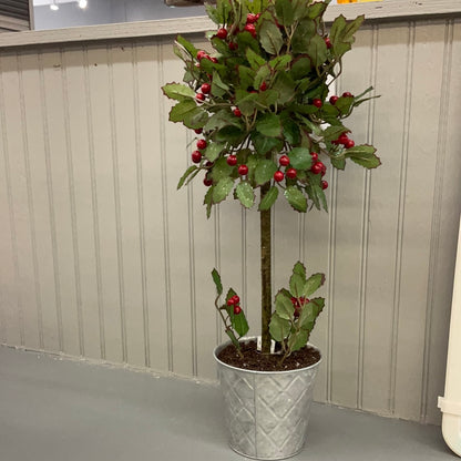 CWI 18" Potted Holly