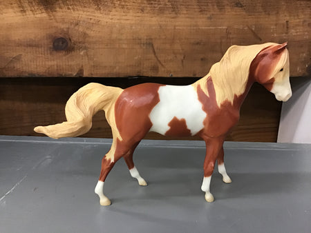 Pre-Owned Retired Mesteno’s Mother Mold: Rain the Red Sorrel Pinto | Breyer Model Horse | No Box